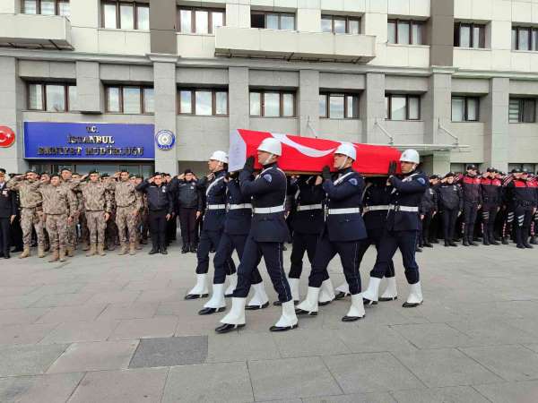 Bakırköy'de kazaya müdahale ederken şehit olan polis memuru için tören düzenlendi