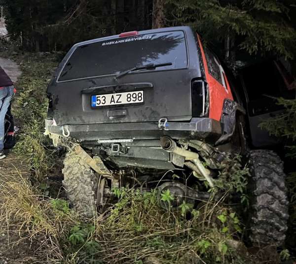 Rize'de trafik kazası: 2'si ağır 4 yaralı