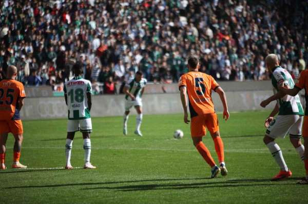 Trendyol Süper Lig: Konyaspor: 1 - RAMS Başakşehir: 1