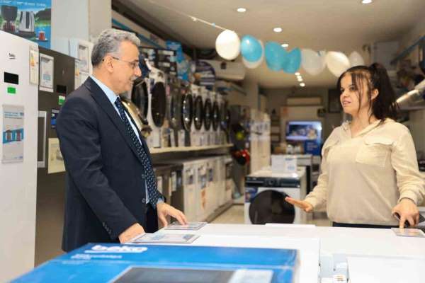 Başkan Kurnaz: 'Esnafımızın kapısını çalıyor, gönüllere dokunuyoruz'