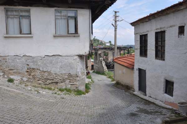 Buldan'ın tarihi 3 sokağı daha turizme kazandırılacak