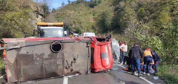 Trabzon'da yangına giden itfaiye aracı kaza yaptı: 2 yaralı