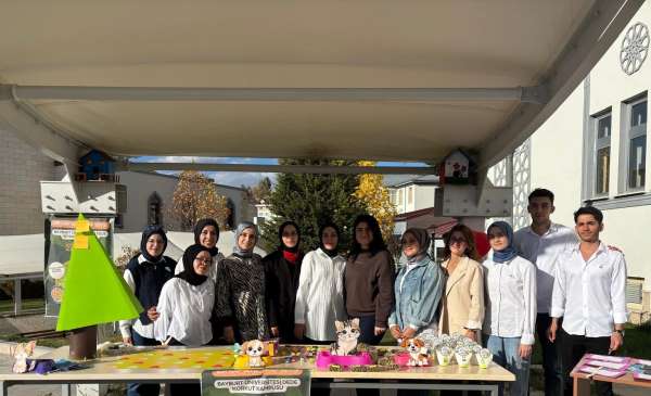 Üniversite öğrencilerinden 'Bir Kap Su, Bir Kap Sevgi' farkındalık etkinliği