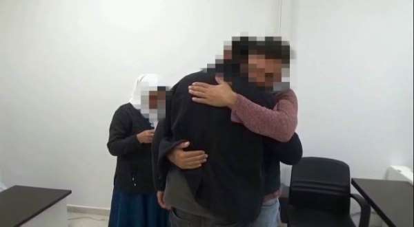 Diyarbakır annelerinin eyleminden etkilenen teröristler teslim oldu 