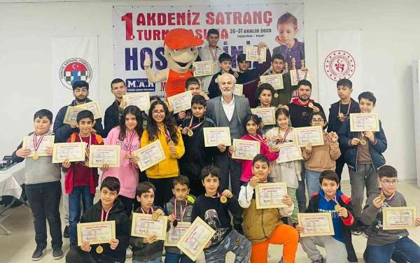 Mersinli gençler 1. Akdeniz Satranç Turnuvasında buluştu