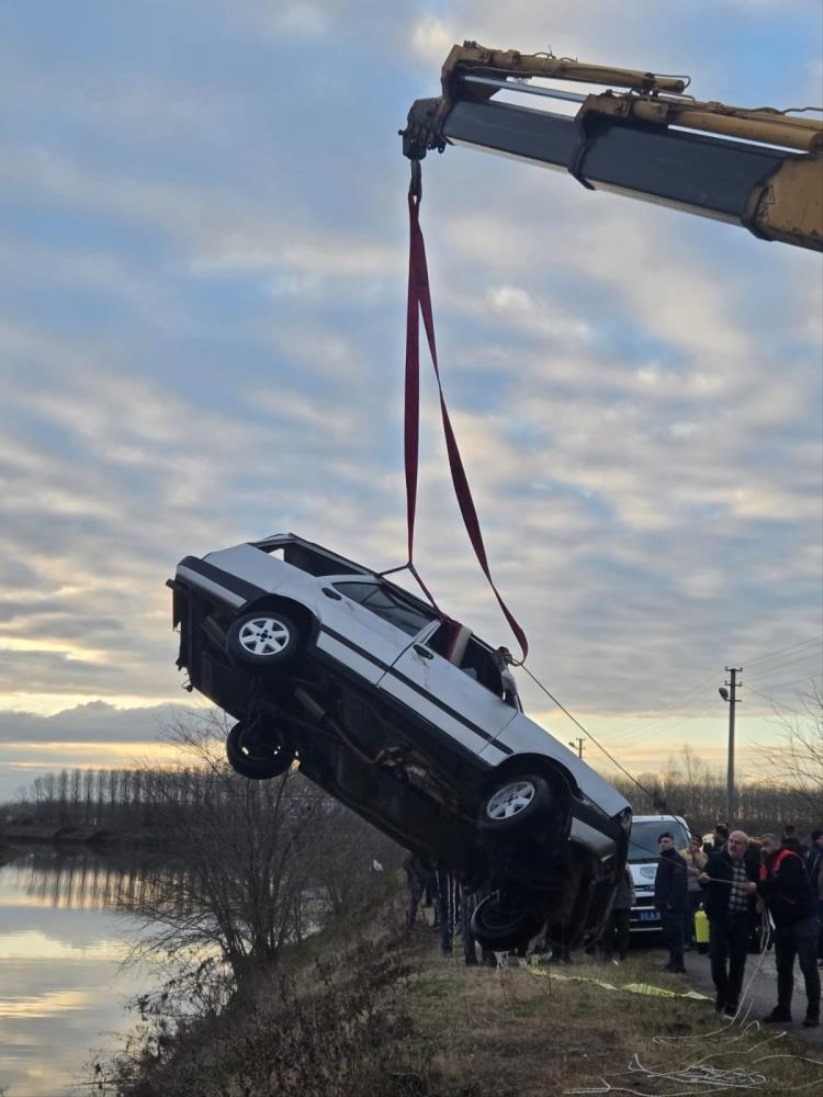 Samsun'da otomobil Terme Çayı'na uçtu: 1 ölü