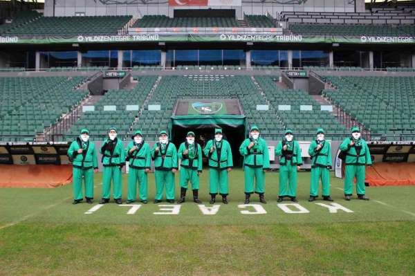 Kocaelispor'dan görülmemiş yeni yıl kutlaması