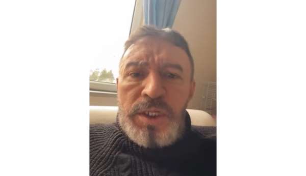 Şarkıcı Mustafa Topaloğlu, 'Bizi uzaylılardan istemek durumunda bırakmayın' diyerek Kastamonuspor'a 100 bin li