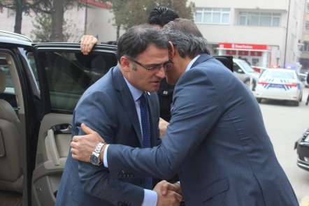 Vali Ozan Balcı Turhal Belediye Başkanı Yılmaz Bekleri ziyaret etti - Tokat haber