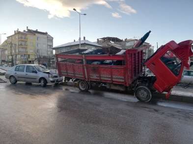 Karaman'da buzlanma nedeniyle çok sayıda kaza meydana geldi 