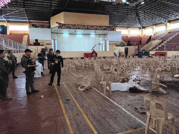 Filipinler'deki bombalı saldırıyı DEAŞ üstlendi