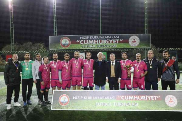 Nizip'te Cumhuriyet Futbol Turnuvası tamamlandı