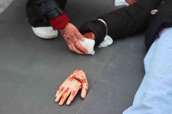 Kayseri'de film gibi otobüs kazası tatbikatı