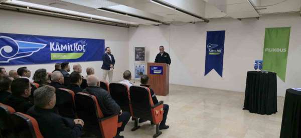 Kâmil Koç, Dünya Şoförler Günü'nü Ankara'da kaptanlarıyla kutladı