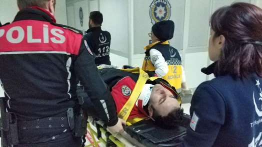 Samsun'da Yunus polisleri kaza yaptı: 2 polis yaralı 