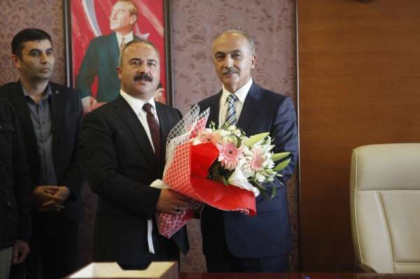 Giresun Üniversitesi Rektörlüğü'nde devir teslim 