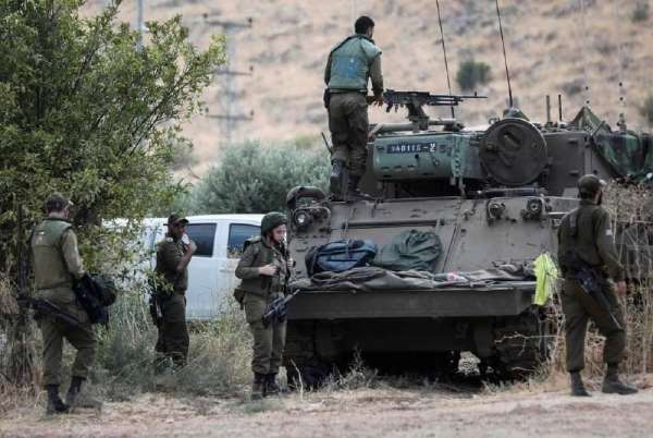 İsrail ordusu, Lübnan sınırına askeri takviye göndermeye devam ediyor 