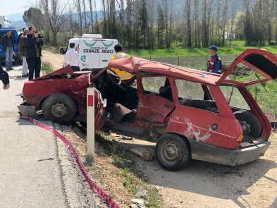 Burdur'da trafik kazası: 1 ölü 2 yaralı 