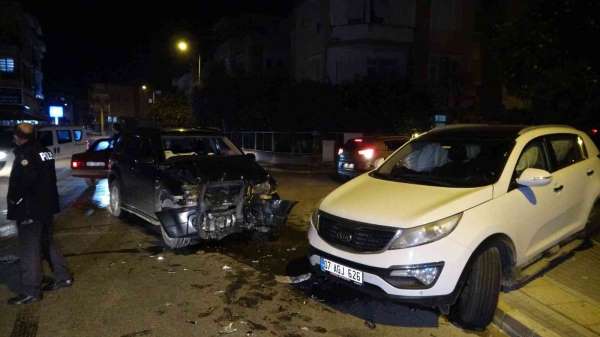 Aşırı hız kaza getirdi - Antalya haber