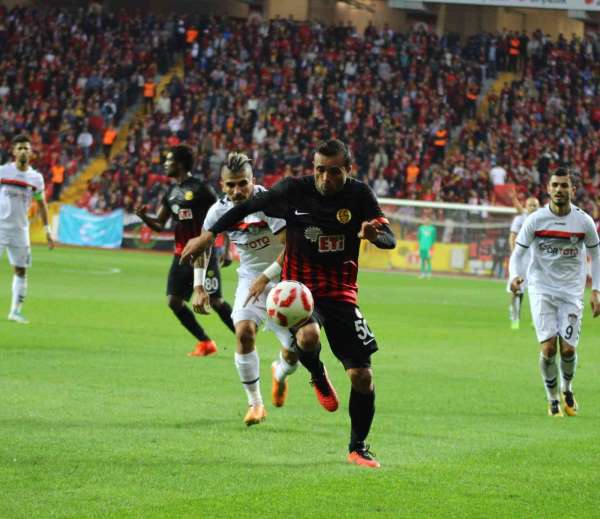 Hürriyet Gücer'den Eskişehirspor için kritik imza