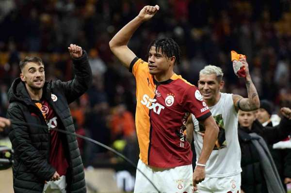 Galatasaray'da maç sonu 3'lüsü Gabriel Sara'dan