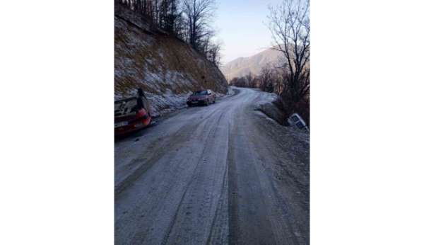Kastamonu'da gizli buzlanma kazaları beraberinde getirdi: 2 yaralı