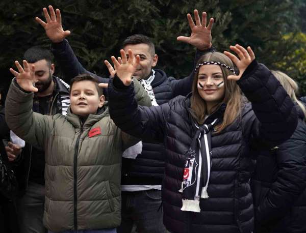 Beşiktaş taraftarı, Trabzonspor maçına yoğun ilgi gösterdi