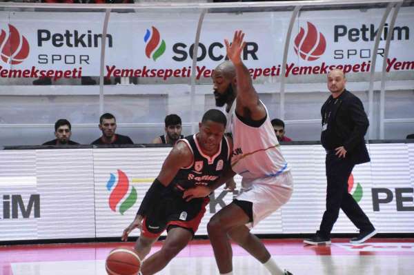 Türkiye Sigorta Basketbol Süper Ligi: Aliağa Petkimspor: 93 - Samsunspor: 83