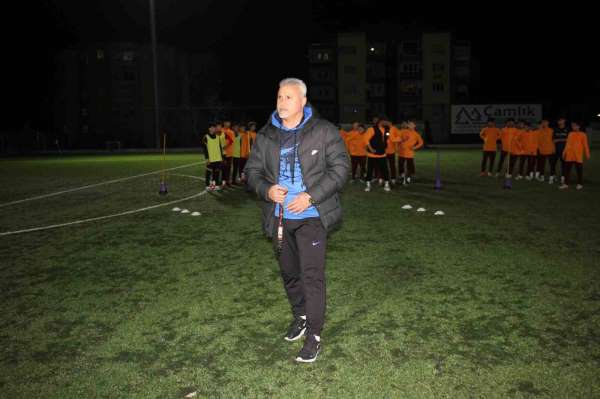 Mustafa Kocabey: 'Futbol takımlarının başına futbolcuların geçmesi gerekli'