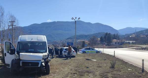 Karabük'te trafik kazalarında 6 kişi yaralandı