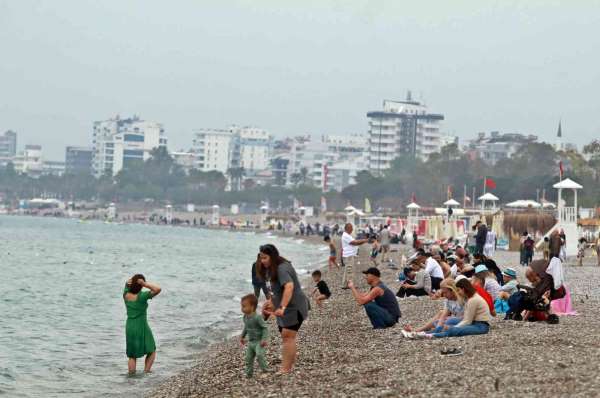 Antalya'da bayram tatili bereketi: Doluluk oranı yüzde 80'e ulaştı - Antalya haber