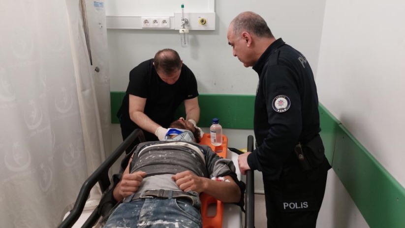 Samsun'da inşaattan düşen işçi ölümden döndü