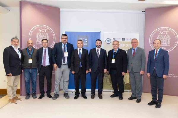 Anadolu Üniversitesi ortaklığı ile düzenlenen ICOAEF XIII Selanik'te gerçekleştirildi