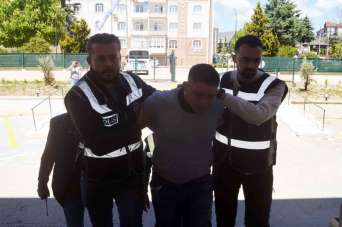 Annesini bıçaklayarak öldüren şahıs alkollü çıktı