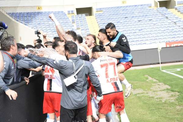Eskişehirspor, 3. Lig'e yükseldi