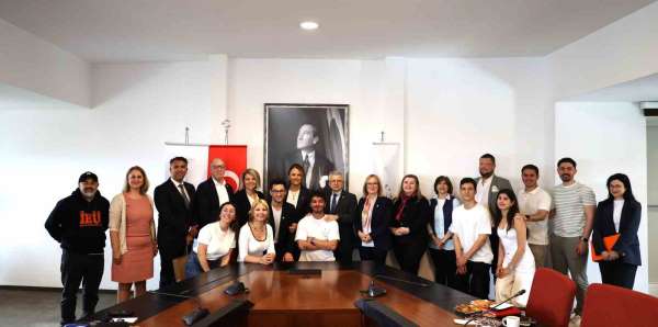 İzmir Ekonomi Üniversitesi ve Türkiye Yelken Federasyonu'ndan örnek iş birliği