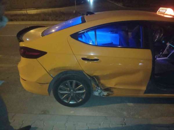 Sincan'da kaza yapan otomobil alev aldı: 1 yaralı - Ankara haber