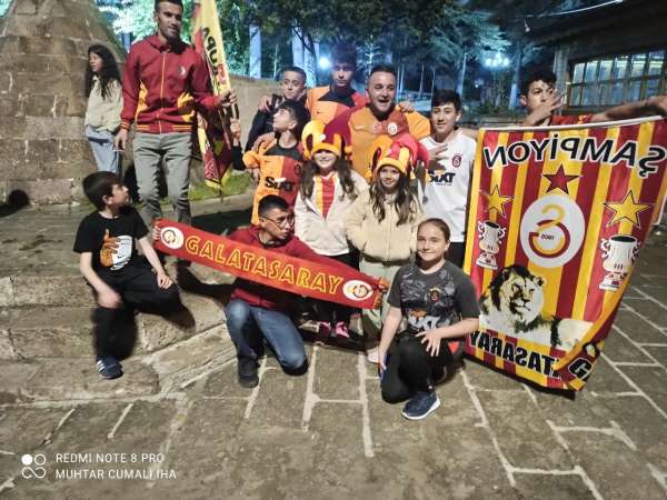 Aksaray'da Galatasaray'ın Fenerbahçe galibiyeti coşkusu