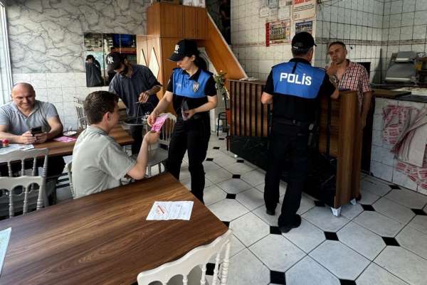 Samsun polisi vatandaşları bilgilendirdi