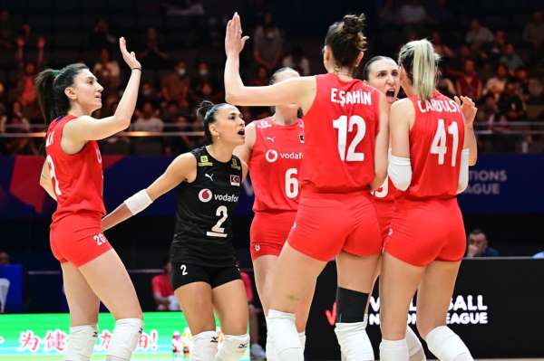 A Milli Kadın Voleybol Takımı, Milletler Ligi'ne galibiyetle başladı