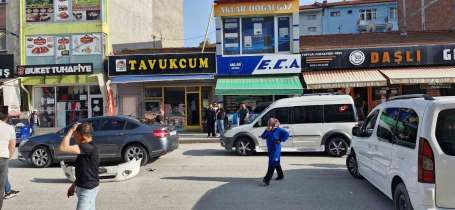 Çorum'da 3 aracın karıştığı kaza kamerada
