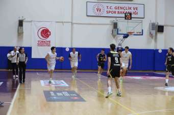 TÜSF Erkekler Basketbol 2 Ligi'nde şampiyon Arel Üniversitesi oldu