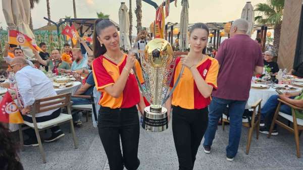 Galatasaray Taraftar Derneği'den şampiyonluk kutlaması