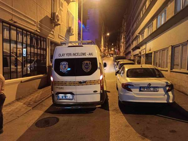 Bursa'da kavgada önce silahlar, sonra bıçaklar çekildi: 2 yaralı