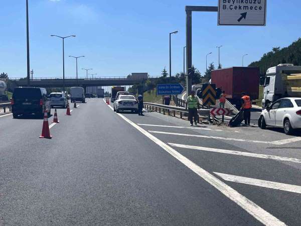 TEM Otoyolu'nda araçla motosiklet kaza yaptı: 1 ölü