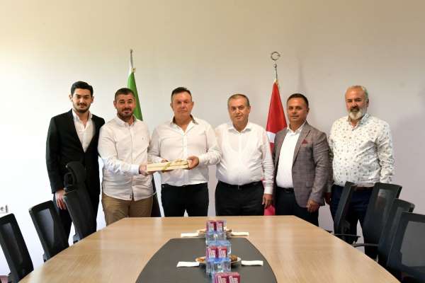 Denizlispor'da devir teslim yapıldı