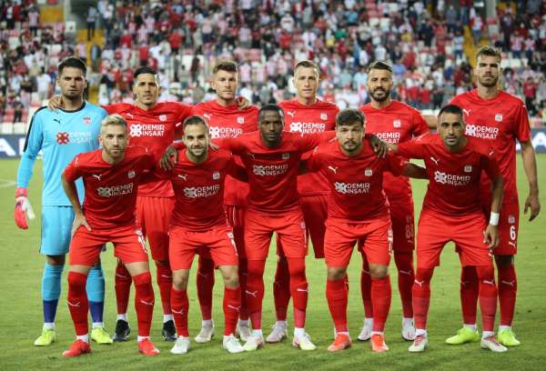 Sivasspor'un Dinamo Batumi kafilesi belli oldu: 8 isim kadroda yok!