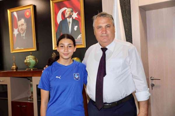 Başkan Çerçi'den Türkiye Şampiyonu judocuya ödül - Manisa haber