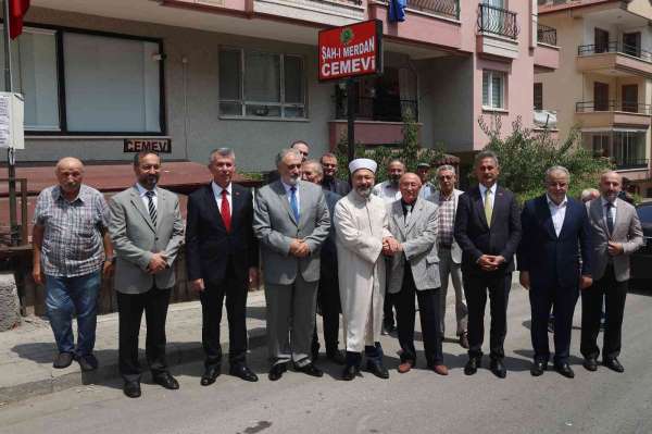 Diyanet İşleri Başkanı Erbaş saldırıya uğrayan cemevini ziyaret etti - Ankara haber