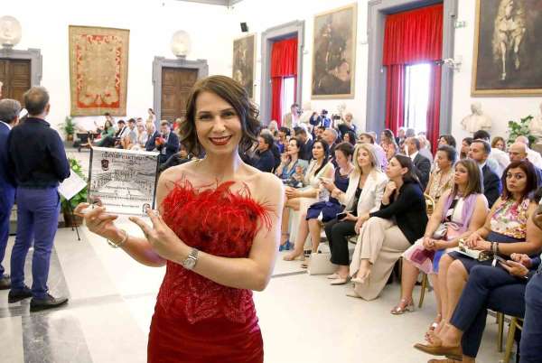 Fatma Dursun; İtalya'nın Başkenti Roma'da 'Sağlık Turizminde Başarı' ödülüne layık görüldü